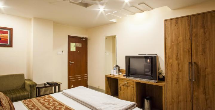 Hotel Tulsi Exotic Bhopal Esterno foto