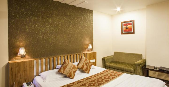 Hotel Tulsi Exotic Bhopal Esterno foto