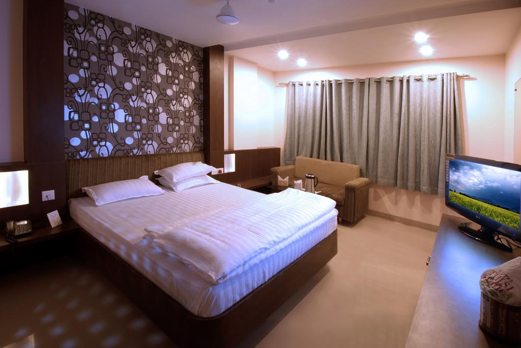 Hotel Tulsi Exotic Bhopal Esterno foto