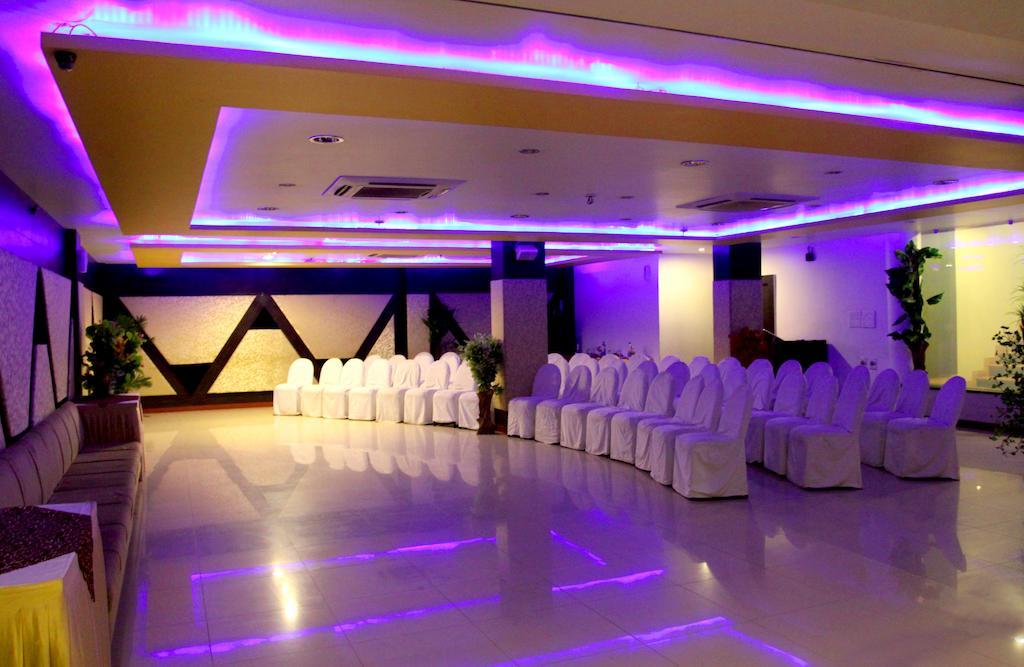 Hotel Tulsi Exotic Bhopal Esterno foto