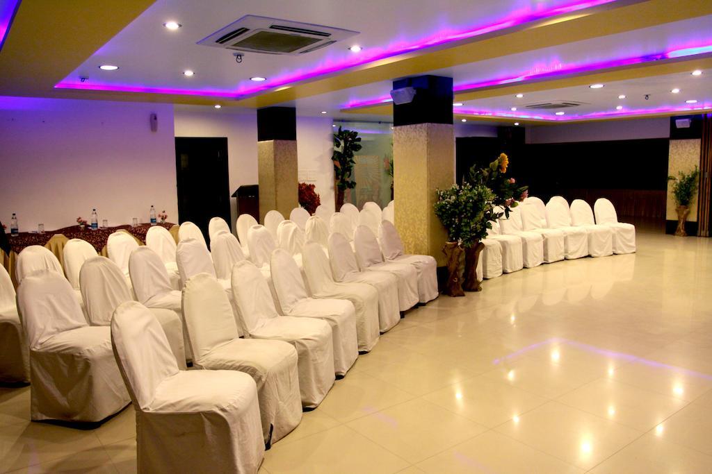 Hotel Tulsi Exotic Bhopal Esterno foto
