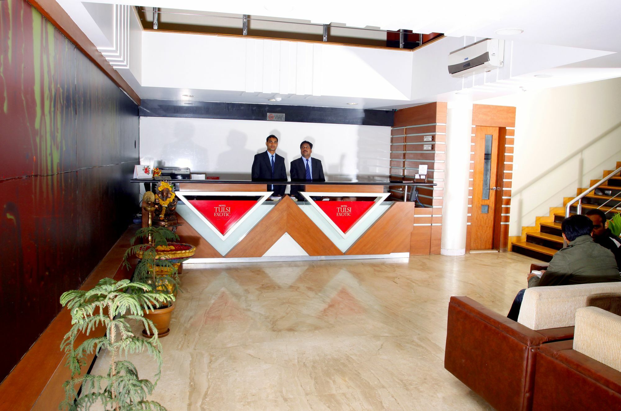 Hotel Tulsi Exotic Bhopal Esterno foto