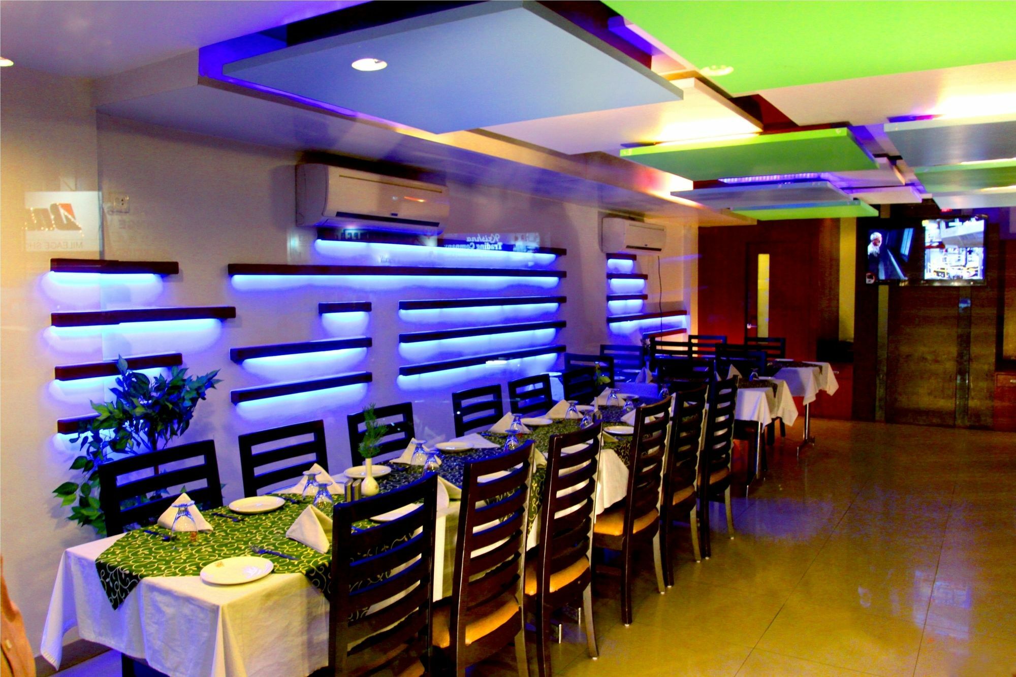Hotel Tulsi Exotic Bhopal Esterno foto